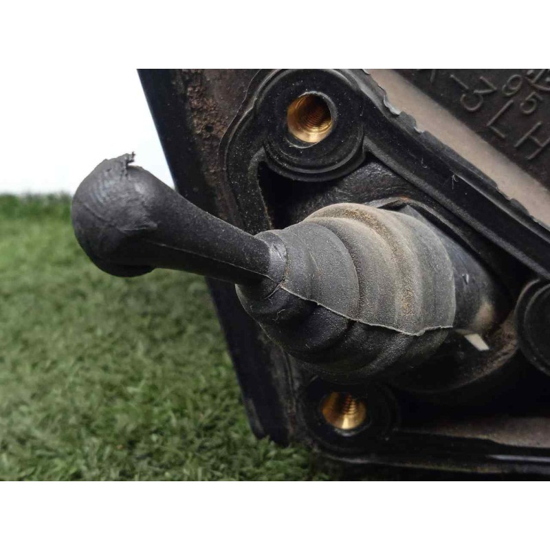 Recambio de retrovisor izquierdo para hyundai accent (x3) 1.3 cat referencia OEM IAM  MANUAL NEGRO.PLASTICO