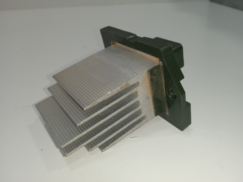 Recambio de resistencia calefaccion para kia sportage 1.6 crdi cat referencia OEM IAM NJ1AK  