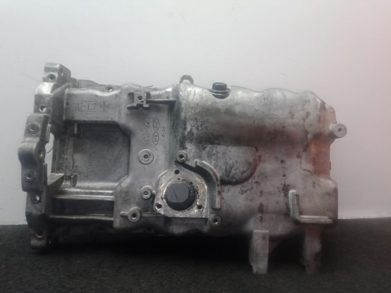 Recambio de carter para kia carens iv 1.7 crdi referencia OEM IAM 215102A311  