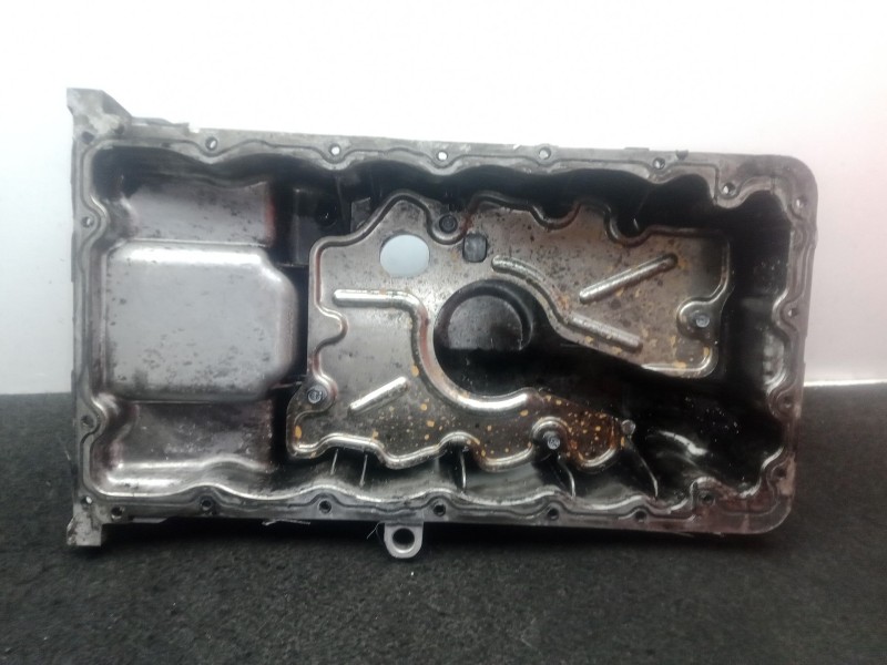 Recambio de carter para kia carens iv 1.7 crdi referencia OEM IAM 215102A311  