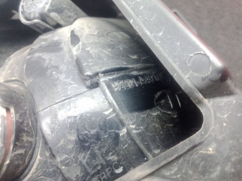 Recambio de faro antiniebla izquierdo para kia carens iv 1.7 crdi referencia OEM IAM 92201A4010  