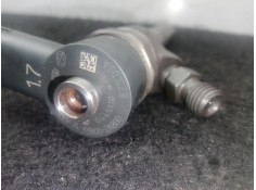 Recambio de inyector para kia carens iv 1.7 crdi referencia OEM IAM 0445110411-338002A800  BOSCH 2