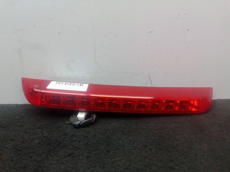 Recambio de luz central de freno para kia carens iv 1.7 crdi referencia OEM IAM SINREF  