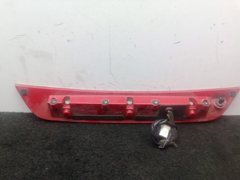 Recambio de luz central de freno para kia carens iv 1.7 crdi referencia OEM IAM SINREF  