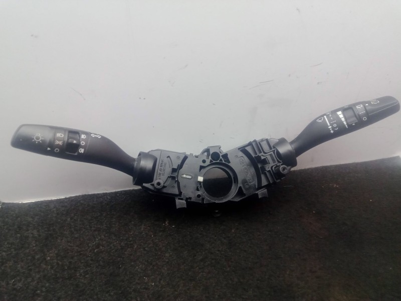 Recambio de mando luces para kia carens iv 1.7 crdi referencia OEM IAM 299139726  