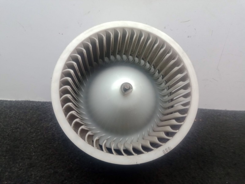 Recambio de motor calefaccion para kia carens iv 1.7 crdi referencia OEM IAM F00S3B2474  BOSCH