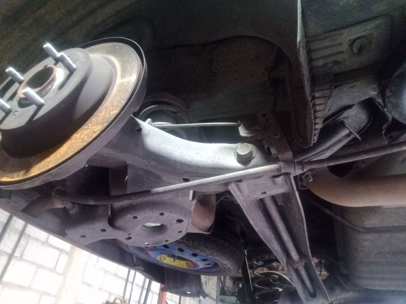 Recambio de puente trasero para kia carens iv 1.7 crdi referencia OEM IAM   