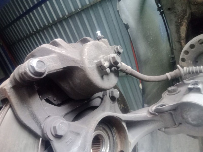 Recambio de pinza freno delantera derecha para kia carens iv 1.7 crdi referencia OEM IAM   