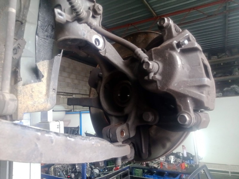 Recambio de mangueta delantera izquierda para kia carens iv 1.7 crdi referencia OEM IAM   