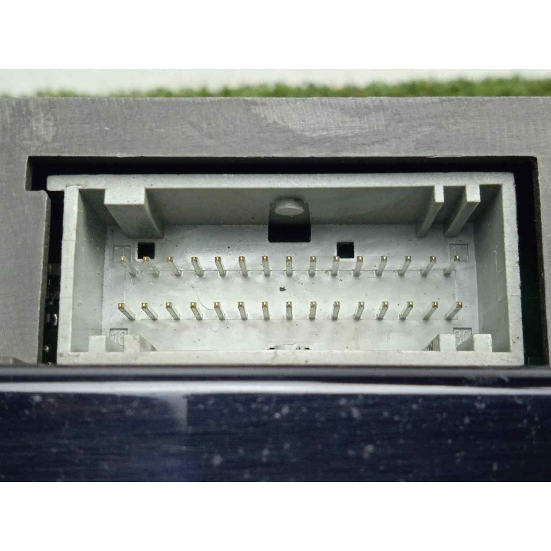 Recambio de cuadro instrumentos para renault scenic ii 1.5 dci diesel referencia OEM IAM 8200704463A  