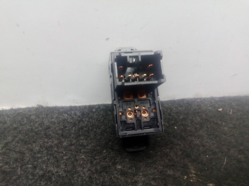 Recambio de mando elevalunas trasero izquierdo para kia carens iv 1.7 crdi referencia OEM IAM 93580A4010  7 PINES