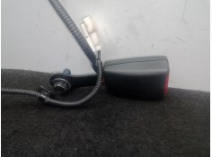 Recambio de enganche cinturon trasero derecho para kia carens iv 1.7 crdi referencia OEM IAM SINREF  