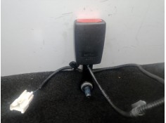 Recambio de enganche cinturon trasero izquierdo para kia carens iv 1.7 crdi referencia OEM IAM SINREF  