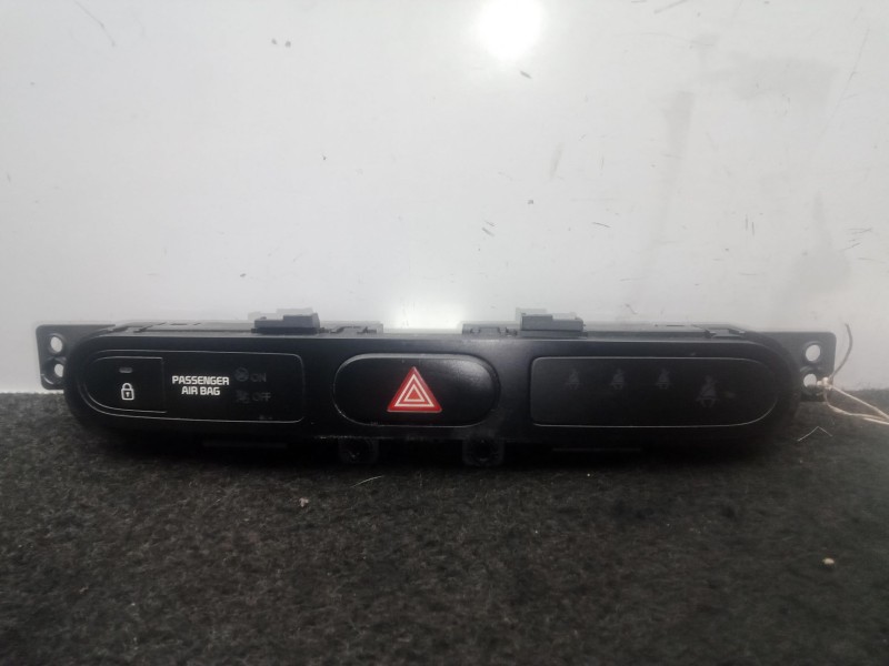 Recambio de warning para kia carens iv 1.7 crdi referencia OEM IAM 299128768-299120106  