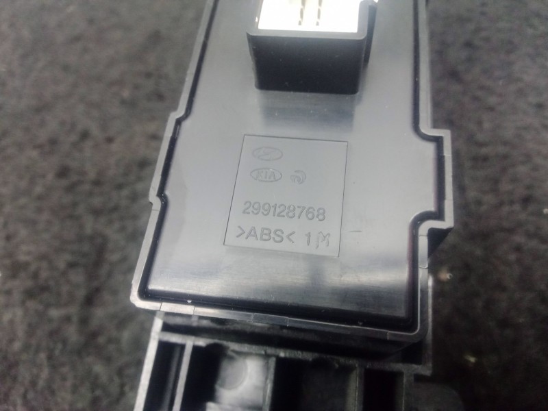 Recambio de warning para kia carens iv 1.7 crdi referencia OEM IAM 299128768-299120106  