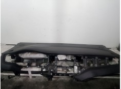 Recambio de salpicadero para kia carens iv 1.7 crdi referencia OEM IAM 14071120240276-84710A4100WK NEGRO 