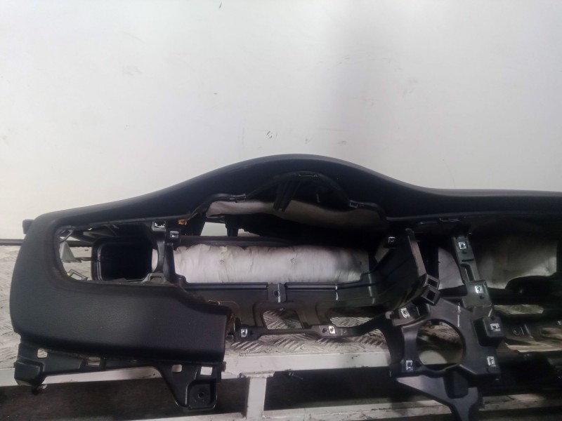 Recambio de salpicadero para kia carens iv 1.7 crdi referencia OEM IAM 14071120240276-84710A4100WK NEGRO 