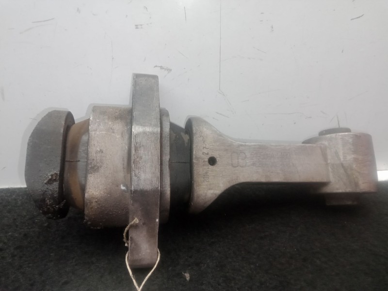 Recambio de soporte cambio para kia carens iv 1.7 crdi referencia OEM IAM 21950A4400  