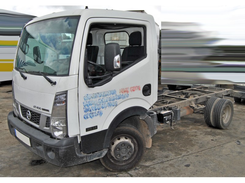 nissan nt400 cabstar (f24m) del año 2015