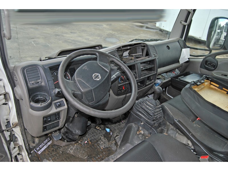 nissan nt400 cabstar (f24m) del año 2015