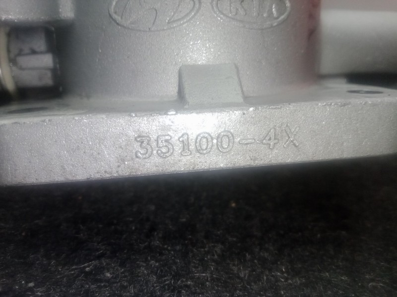 Recambio de caja mariposa para kia carnival 2.9 crdi cat referencia OEM IAM 351004X  