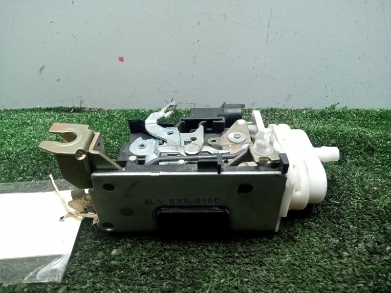 Recambio de cerradura puerta delantera derecha para audi a3 (8l) 1.6 referencia OEM IAM 8L1837016C  