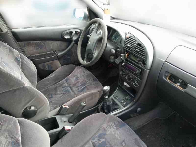 citroën xsara berlina del año 1999