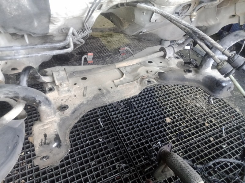 Recambio de puente delantero para ford kuga (cbv) 2.0 tdci cat referencia OEM IAM   