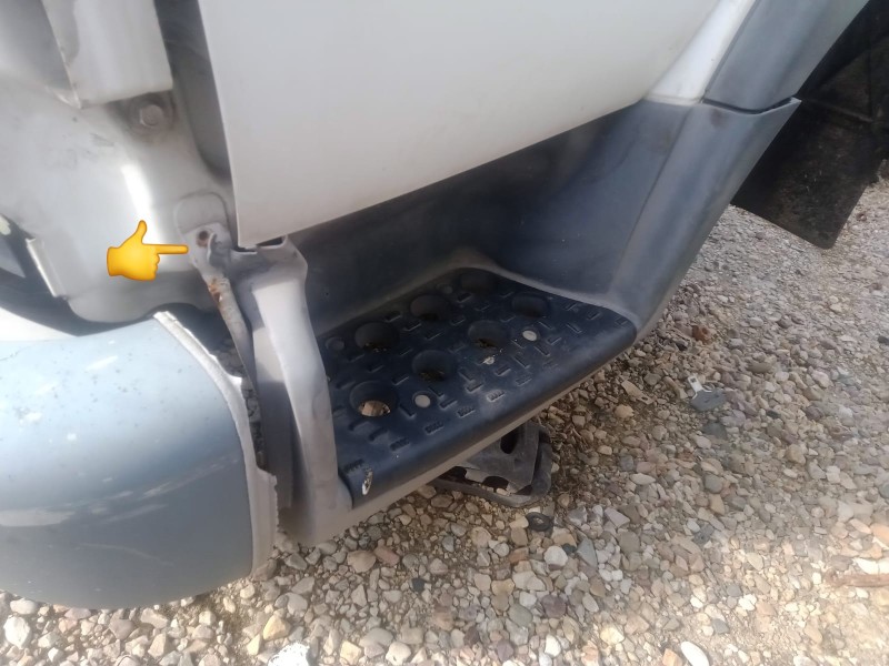 Recambio de estribo para nissan cabstar 01.04  3.0 diesel referencia OEM IAM   