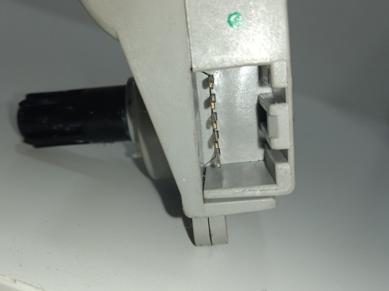 Recambio de motor apertura trampillas climatizador para kia sportage 1.6 crdi cat referencia OEM IAM NJ4K-D267NFFAA01  