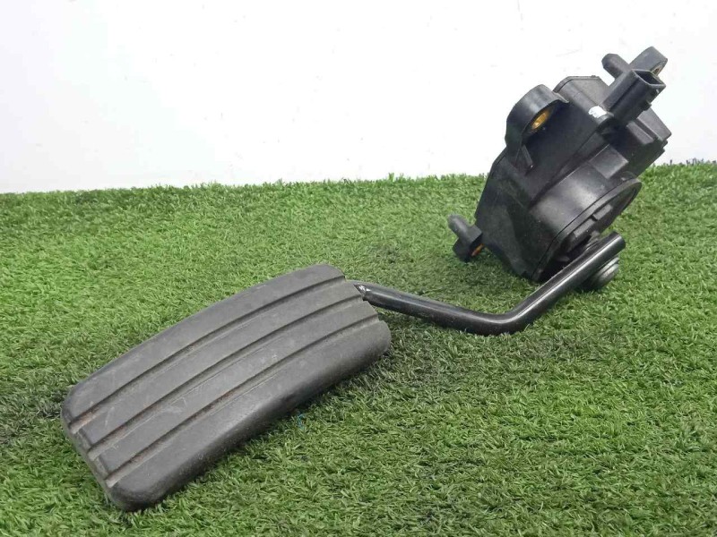 Recambio de potenciometro pedal para renault scenic ii 2.0 dci diesel cat referencia OEM IAM 8200159647  