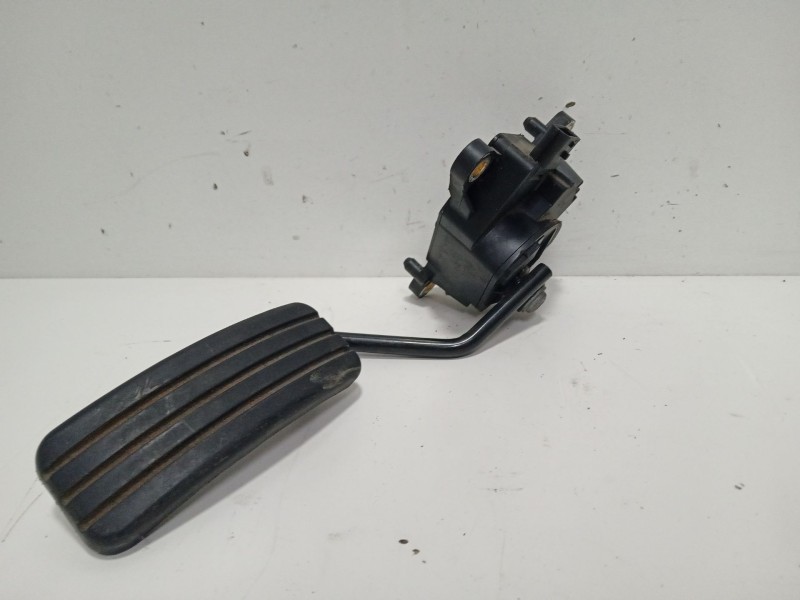 Recambio de potenciometro pedal para renault grand scénic ii (jm0/1_) 1.5 dci (jm1e) referencia OEM IAM 8200159645  