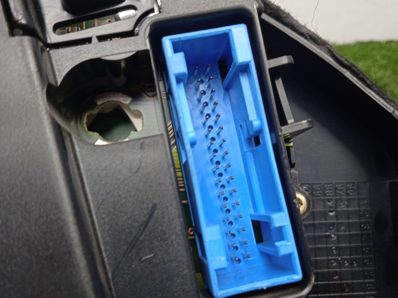 Recambio de cuadro instrumentos para audi a4 b5 (8d2) 1.8 referencia OEM IAM 8D0919861C  