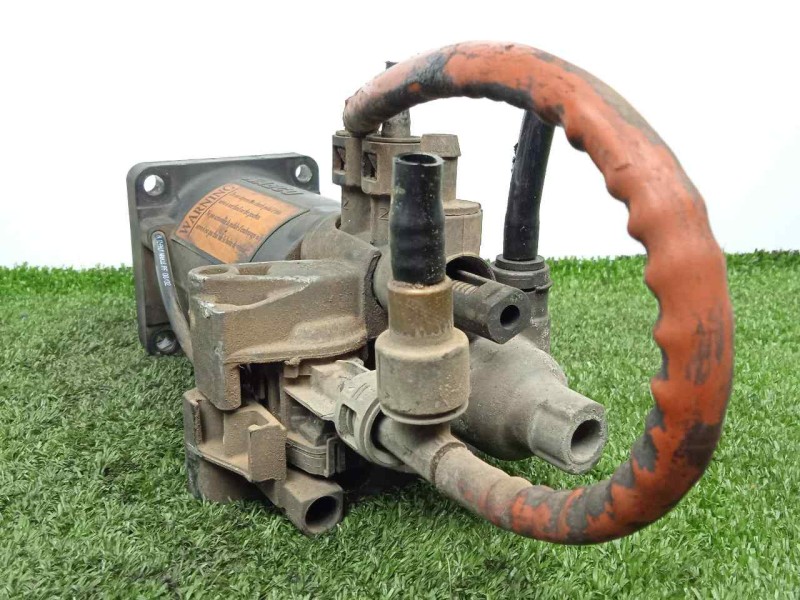 Recambio de bomba embrague para volvo fl xxx 7.2 diesel referencia OEM IAM 20857304 SERVOEMBRAGUE WABCO