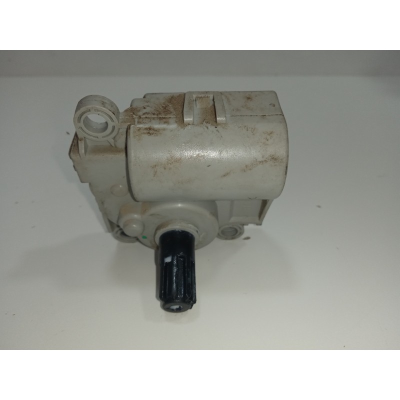 Recambio de motor apertura trampillas climatizador para kia sportage 1.6 crdi cat referencia OEM IAM NJ4K-D267NFFAA01  