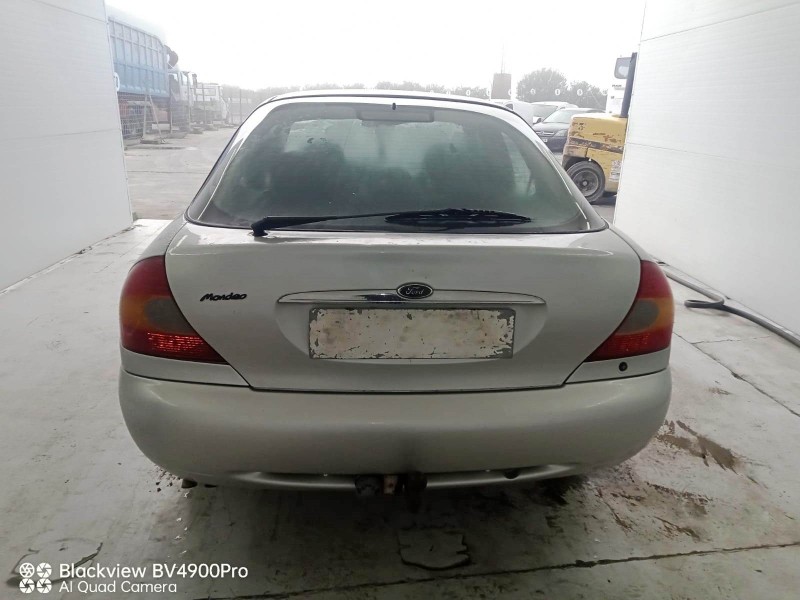 ford mondeo ii (bap) del año 2000