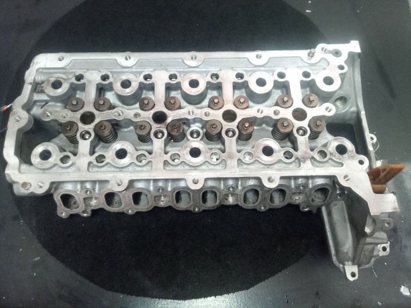 Recambio de culata para land rover discovery sport (l550) 2.0 d 4x4 referencia OEM IAM PBG4D3-G4D36090AC  