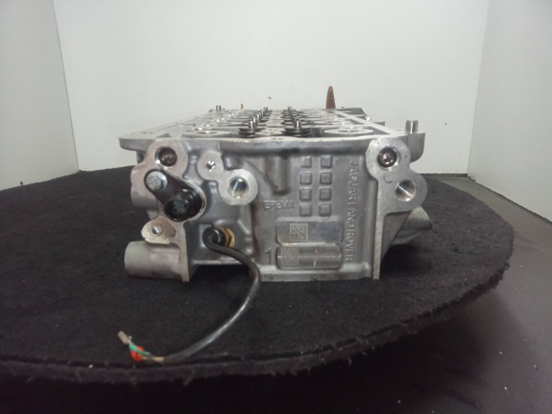 Recambio de culata para land rover discovery sport (l550) 2.0 d 4x4 referencia OEM IAM PBG4D3-G4D36090AC  