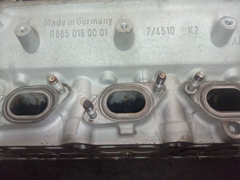 Recambio de culata para ssangyong rodius 2.7 turbodiesel cat referencia OEM IAM R6650160001  
