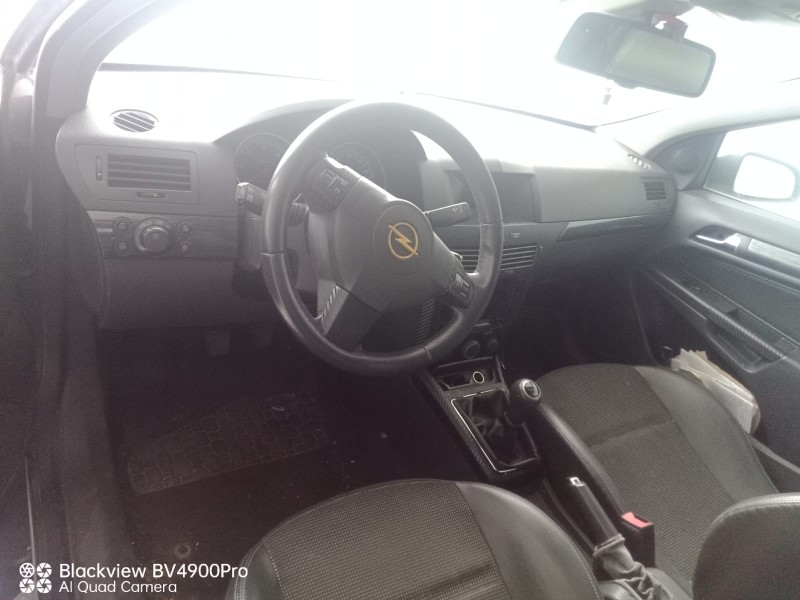 opel astra h gtc (a04) del año 2005