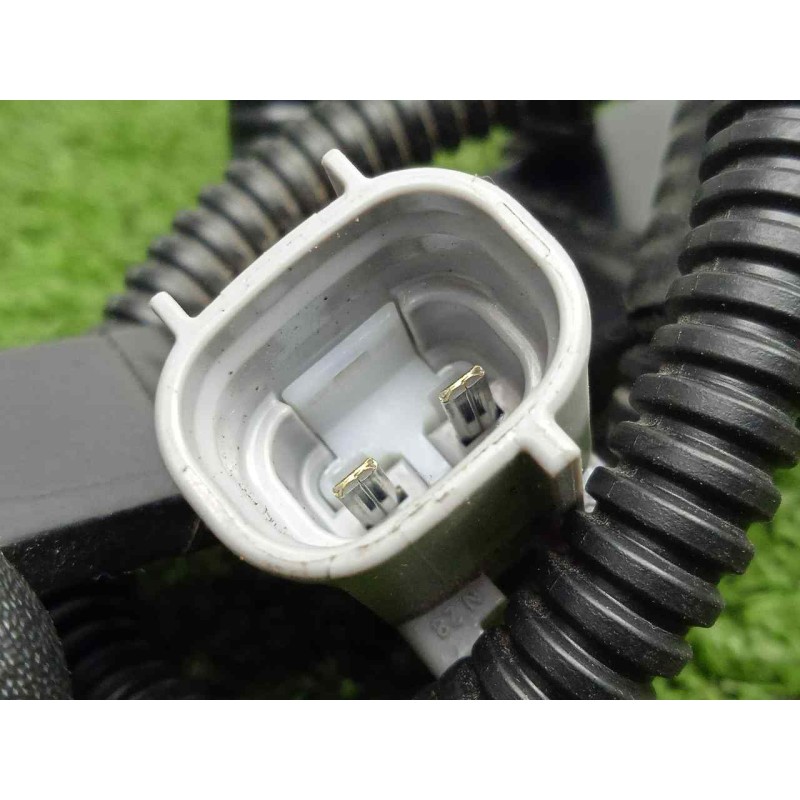 Recambio de enganche cinturon delantero izquierdo para toyota land cruiser (j15) 3.0 turbodiesel cat referencia OEM IAM 73230605