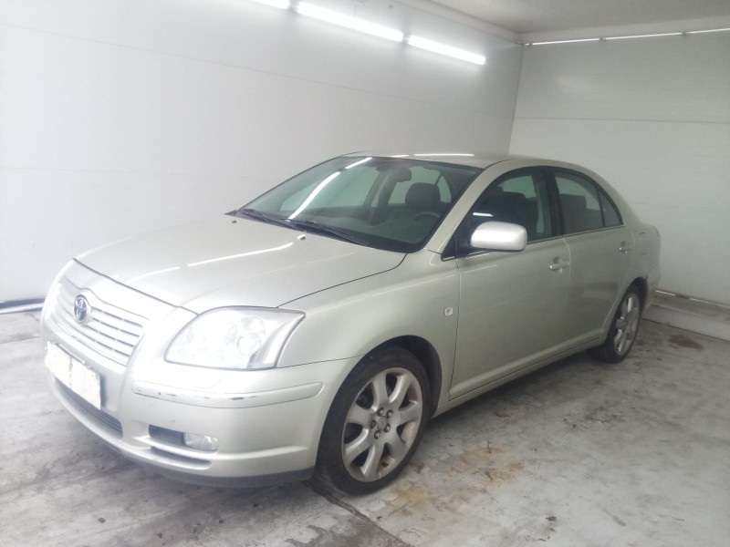 toyota avensis (_t25_) del año 2003