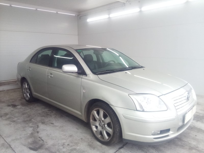 toyota avensis (_t25_) del año 2003