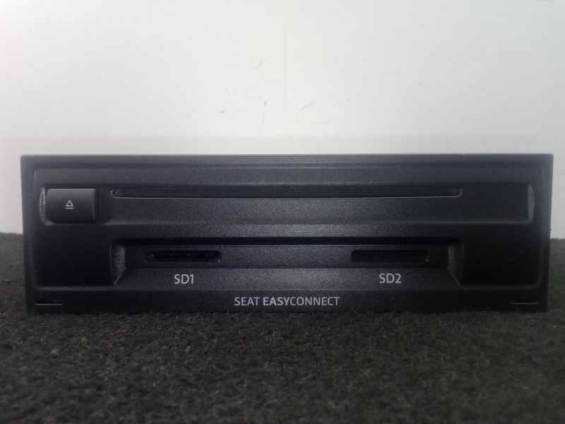Recambio de sistema audio / radio cd para seat leon st (5f8) 1.6 tdi referencia OEM IAM 5QA035846B  