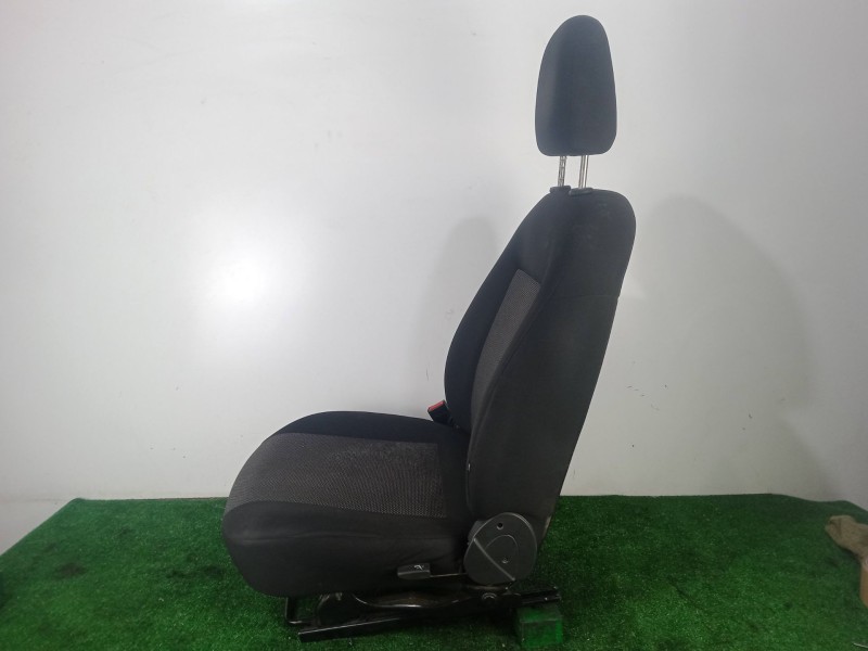 Recambio de asiento delantero derecho para fiat doblo cargo (263_) 1.3 d multijet (263wxu1a) referencia OEM IAM SINREFERENCIA  