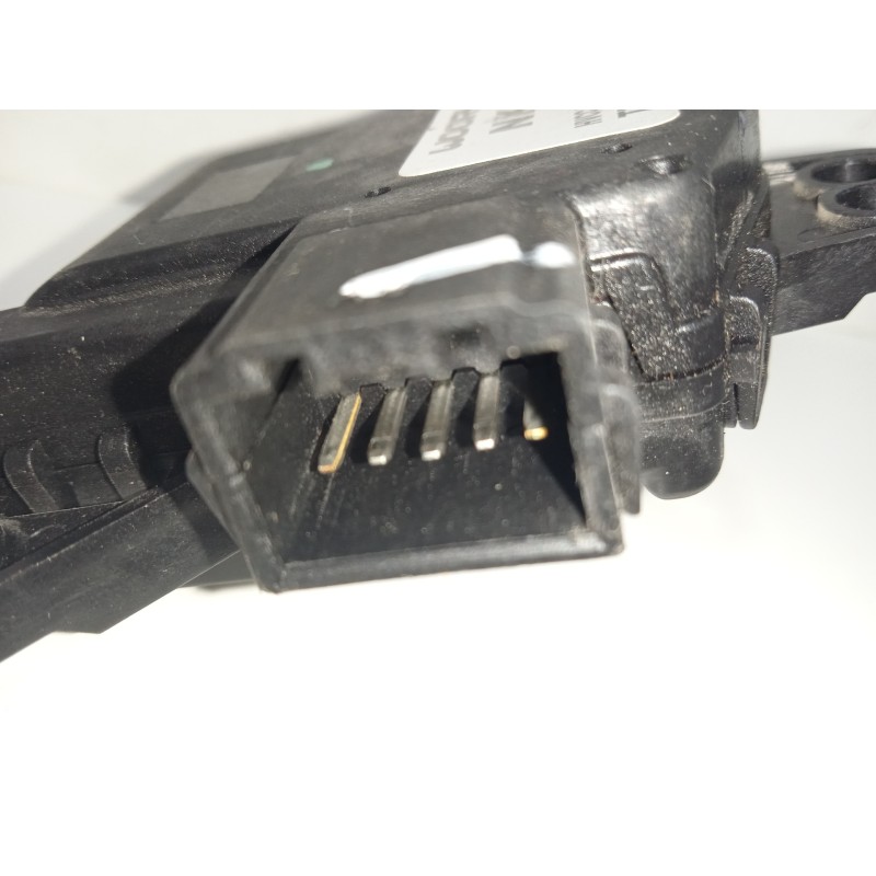 Recambio de motor apertura trampillas climatizador para kia sportage 1.6 crdi cat referencia OEM IAM NKJ-D266NFFAA01  