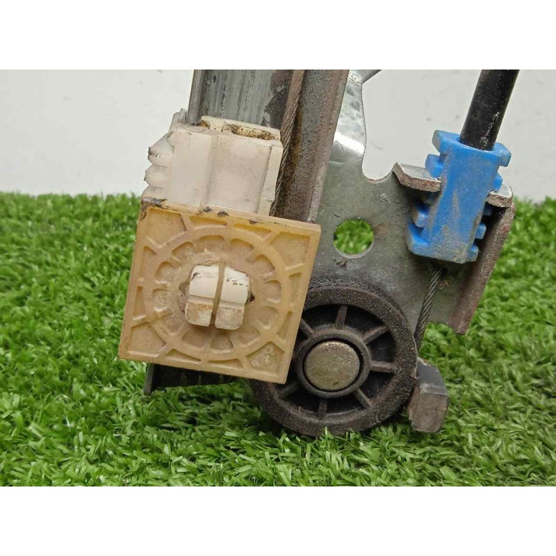 Recambio de elevalunas delantero derecho para peugeot 106 (s2) 1.1 referencia OEM IAM SINREFERENCIA ELECTRICO - 2.PINES 5.PUERTA