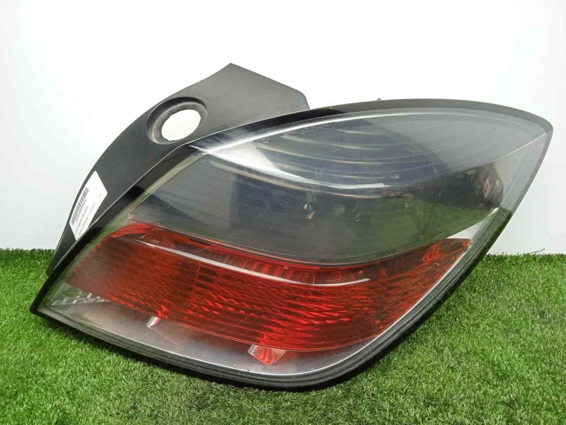 Recambio de piloto trasero izquierdo para opel astra h berlina 1.7 16v cdti referencia OEM IAM  ASTRA.H 3.PUERTAS - AHUMADO