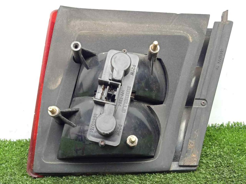 Recambio de piloto trasero izquierdo interior para lancia dedra berl. 1.8 cat referencia OEM IAM 36610774 2.SERIE INTERIOR - CON