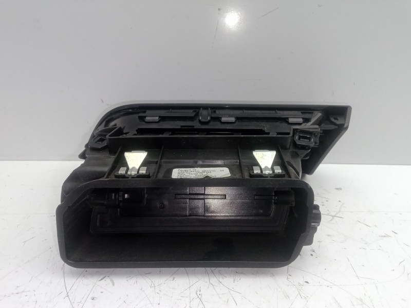 Recambio de aireador delantero izquierdo para peugeot 308 1.6 16v e-hdi fap referencia OEM IAM 96778765 13-17 